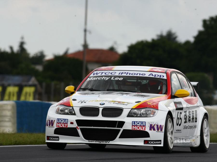  BMW 320 TC WTCC Sedan 2011 года  (фото 2 из 11)